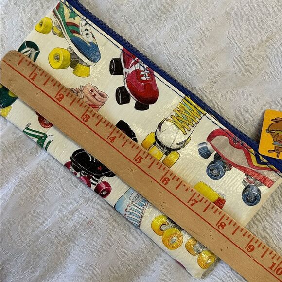 Blue Q Recycled Plastic Zipper Pencil Pouch 9” X 4” Roller Skates - Picture 6 of 7